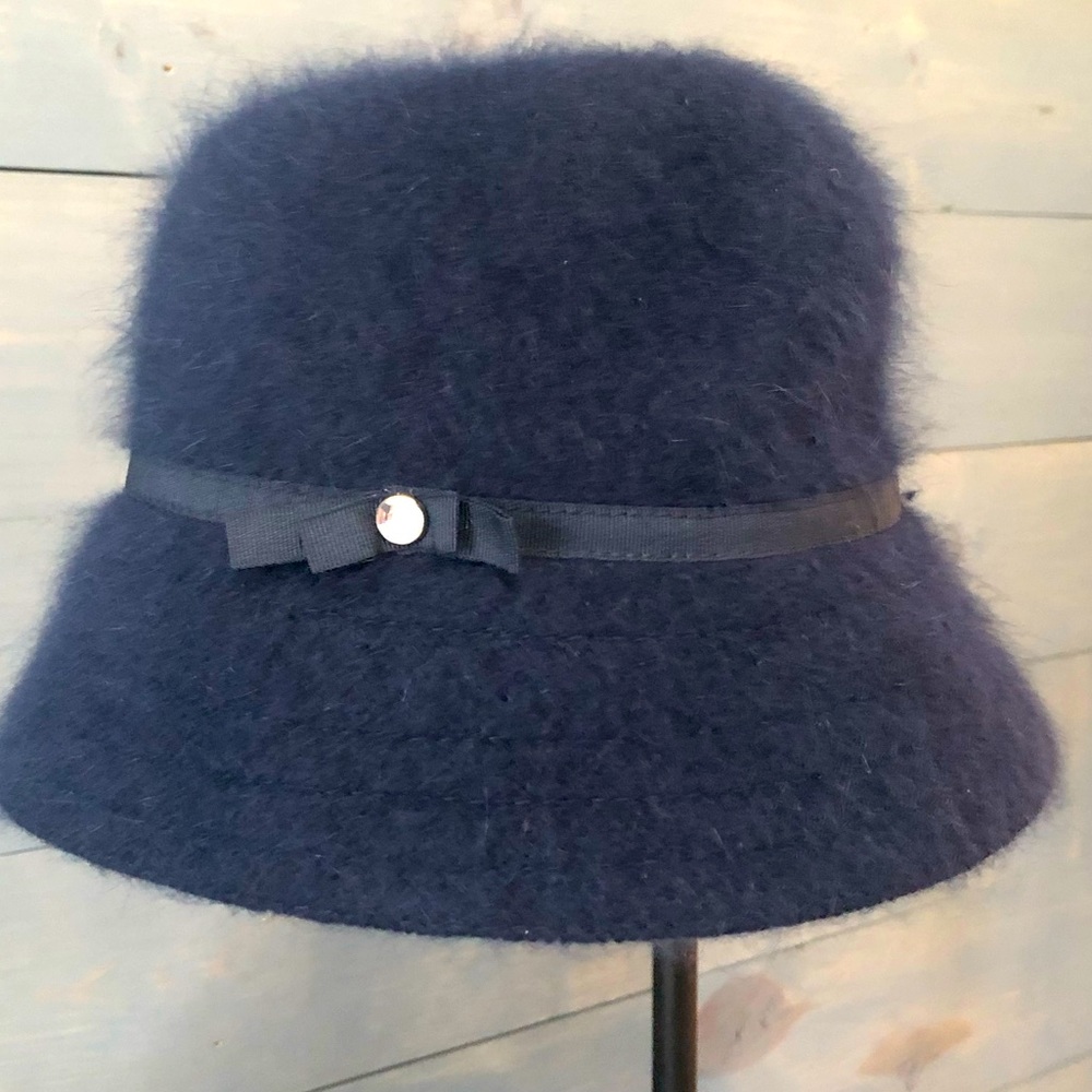 Gap women’s bucket hat
